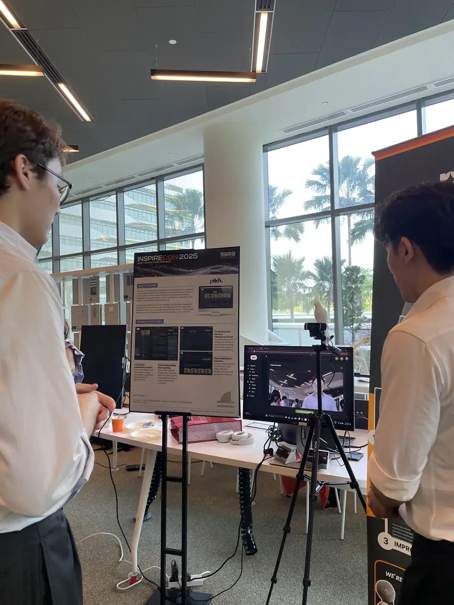 A student testing an early version of pitchMe